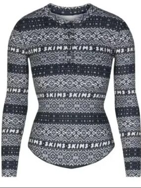 NWT SKIMS Logo Plush Pointer Henley Top